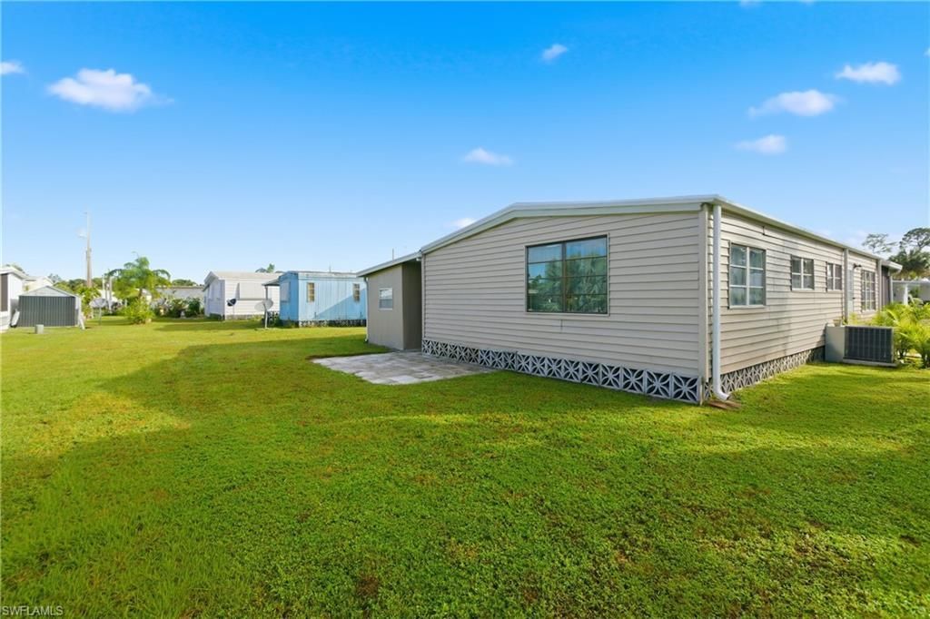 515 Blossom Ct, North Fort Myers, FL 33917 Photo