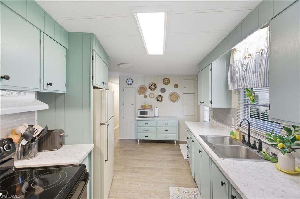 515 Blossom Ct, North Fort Myers, FL 33917 Photo