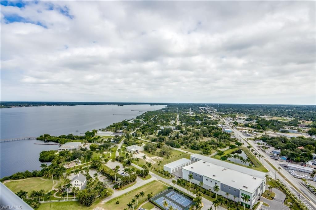 3000 Oasis Grand Blvd, Unit MPH3, Fort Myers, FL 33916 Photo