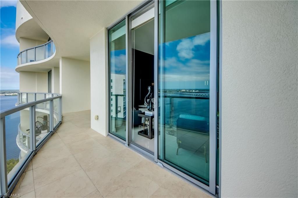 3000 Oasis Grand Blvd, Unit MPH3, Fort Myers, FL 33916 Photo