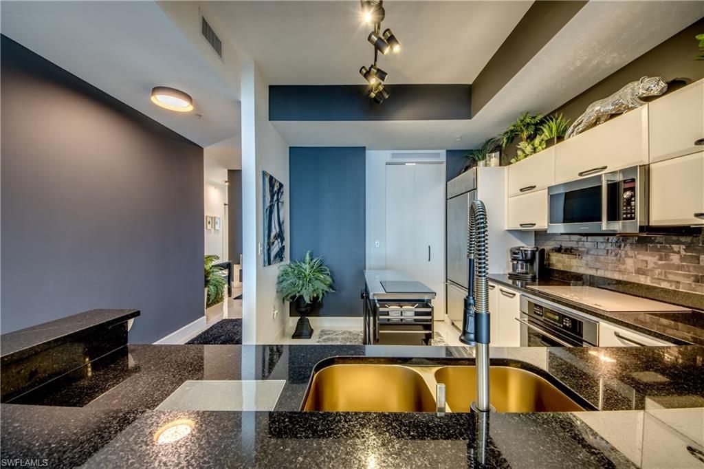 3000 Oasis Grand Blvd, Unit MPH3, Fort Myers, FL 33916 Photo