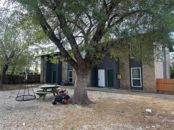 8611 Putnam DR, Austin, TX 78757