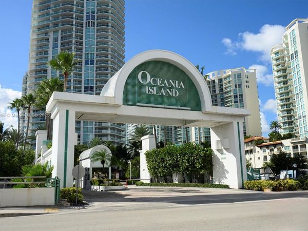 16500 COLLINS AV, Unit 2055, Sunny Isles Beach, FL 33160