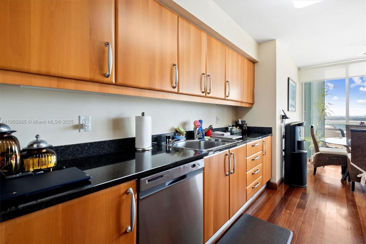 16500 Collins Av, Unit 2055, Sunny Isles Beach, FL 33160 Photo