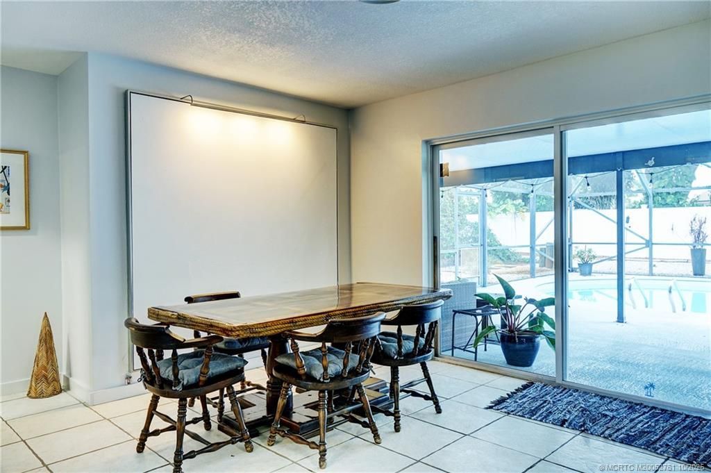 905 SE Flamingo Avenue, Stuart, FL 34996 Photo