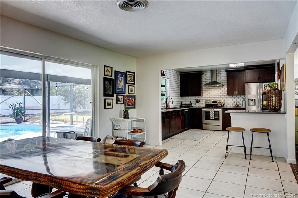 905 SE Flamingo Avenue, Stuart, FL 34996 Photo
