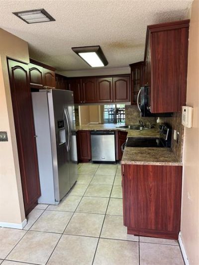 615 NW 210th Street, Miami, FL 33169 Photo