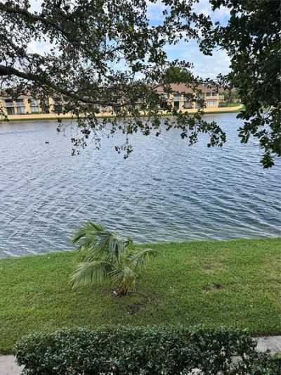 615 NW 210th Street, Miami, FL 33169 Photo