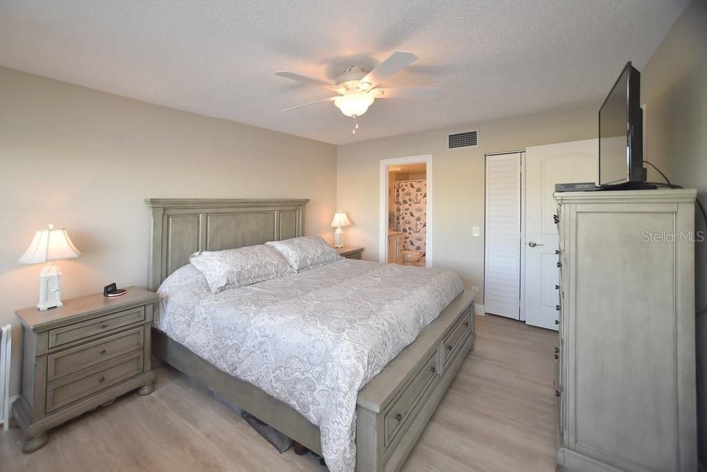 6294 Bahia Del Mar Circle, Unit 207, Saint Petersburg, FL 33715 Photo