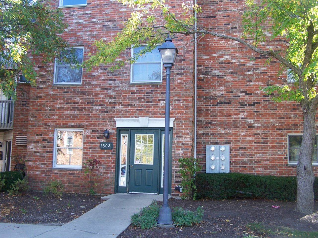 4302 Shamrock Lane, Unit 2-G, McHenry, IL 60050 Main Photo