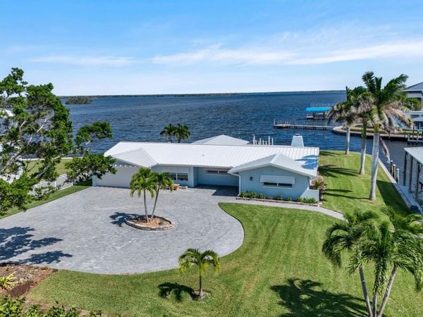 5596 AVENIDA PESCADORA, FORT MYERS BEACH, FL 33931