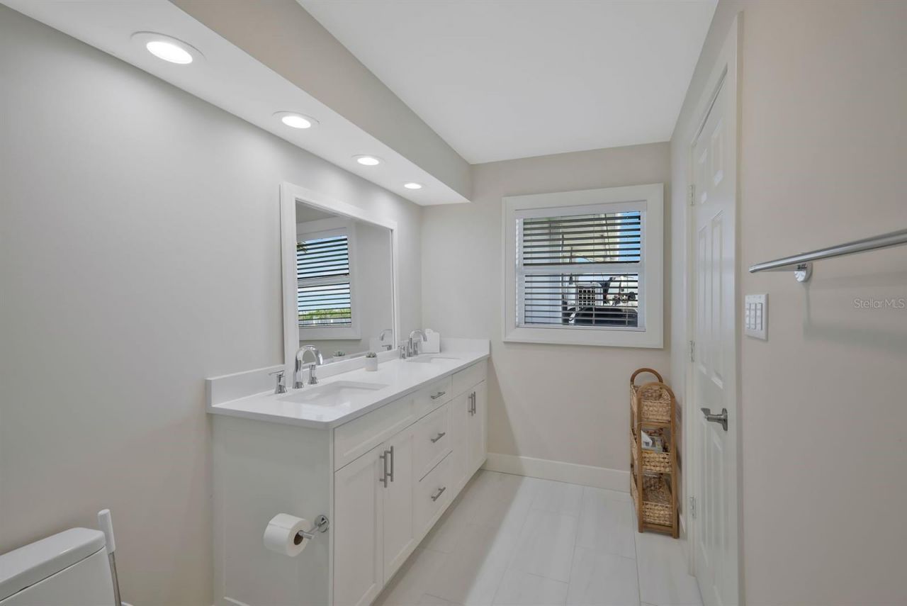 5596 Avenida Pescadora, Fort Myers Beach, FL 33931 Photo