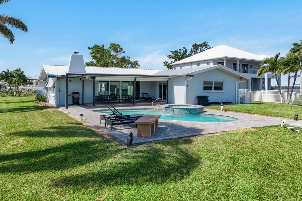 5596 Avenida Pescadora, Fort Myers Beach, FL 33931 Photo