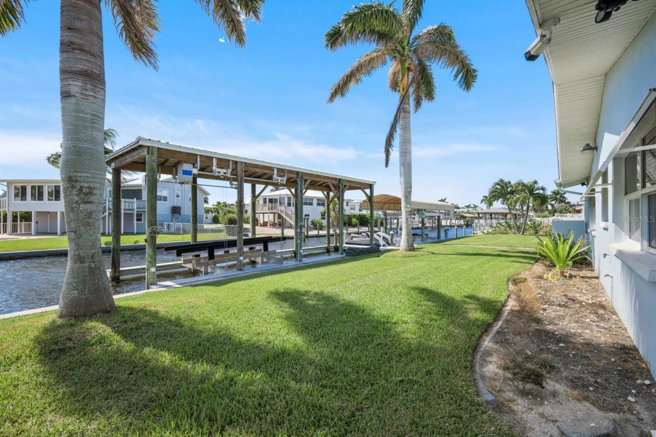 5596 Avenida Pescadora, Fort Myers Beach, FL 33931 Photo