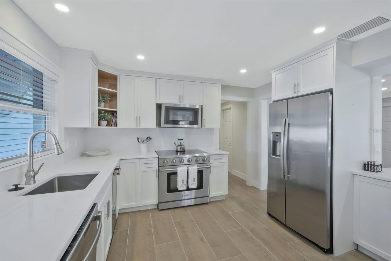 5596 Avenida Pescadora, Fort Myers Beach, FL 33931 Photo