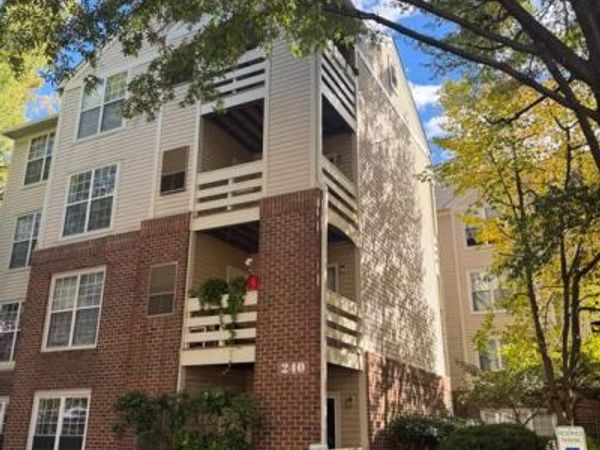240 S REYNOLDS STREET, Unit 304, ALEXANDRIA, VA 22304