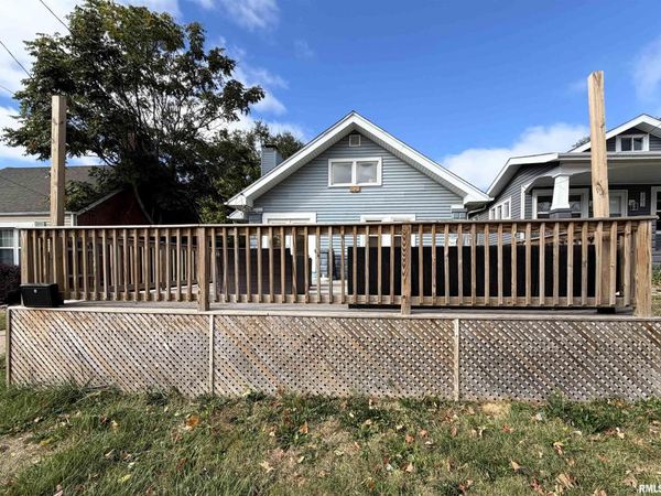 3901 N PROSPECT Road, Peoria Heights, IL 61616