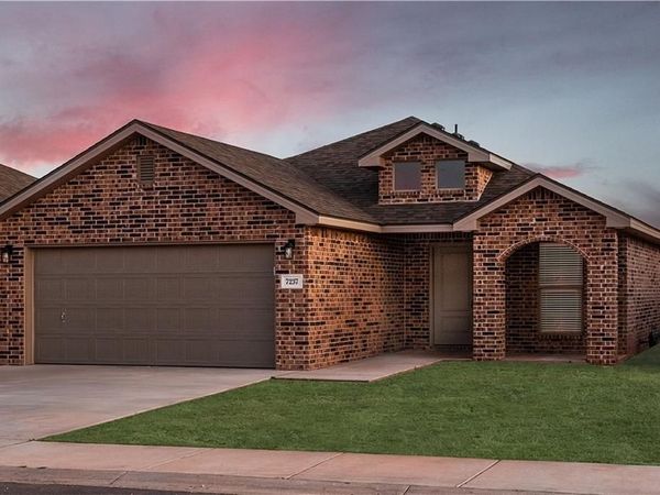 26555 W 83rd Terrace, Lenexa, KS 66227