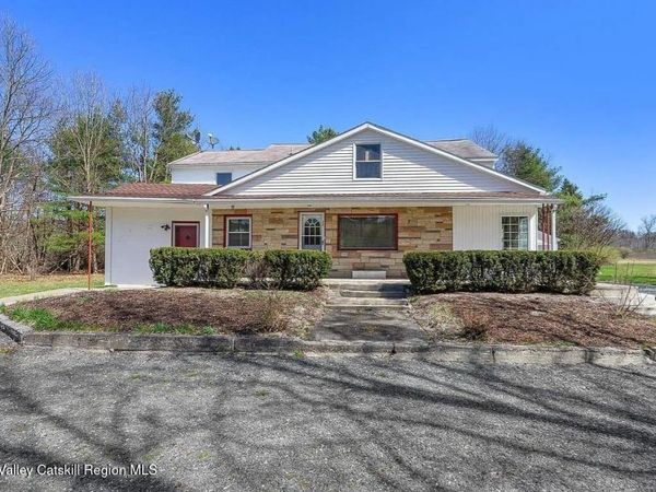 776 Route 20 , New Lebanon, NY 12125