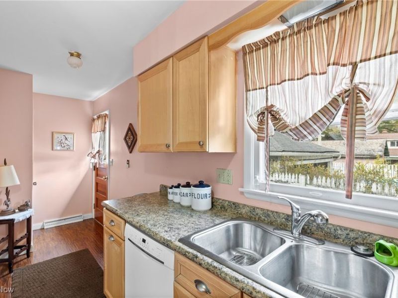 308 Whitely Street, Bridgeport, OH 43912 Photo 12