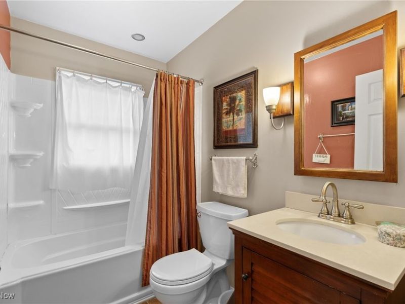 308 Whitely Street, Bridgeport, OH 43912 Photo 18