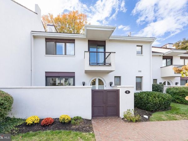 9 AVIGNON, Unit 9, DEVON, PA 19333