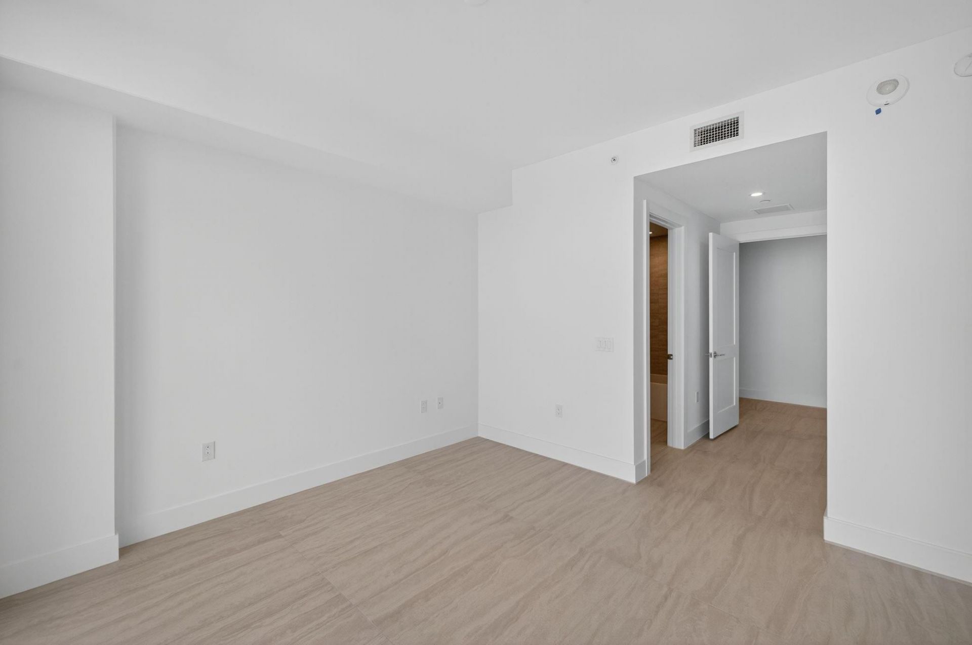 153 N Seabreeze Boulevard, Unit 1004-S, Fort Lauderdale, FL 33304 Photo