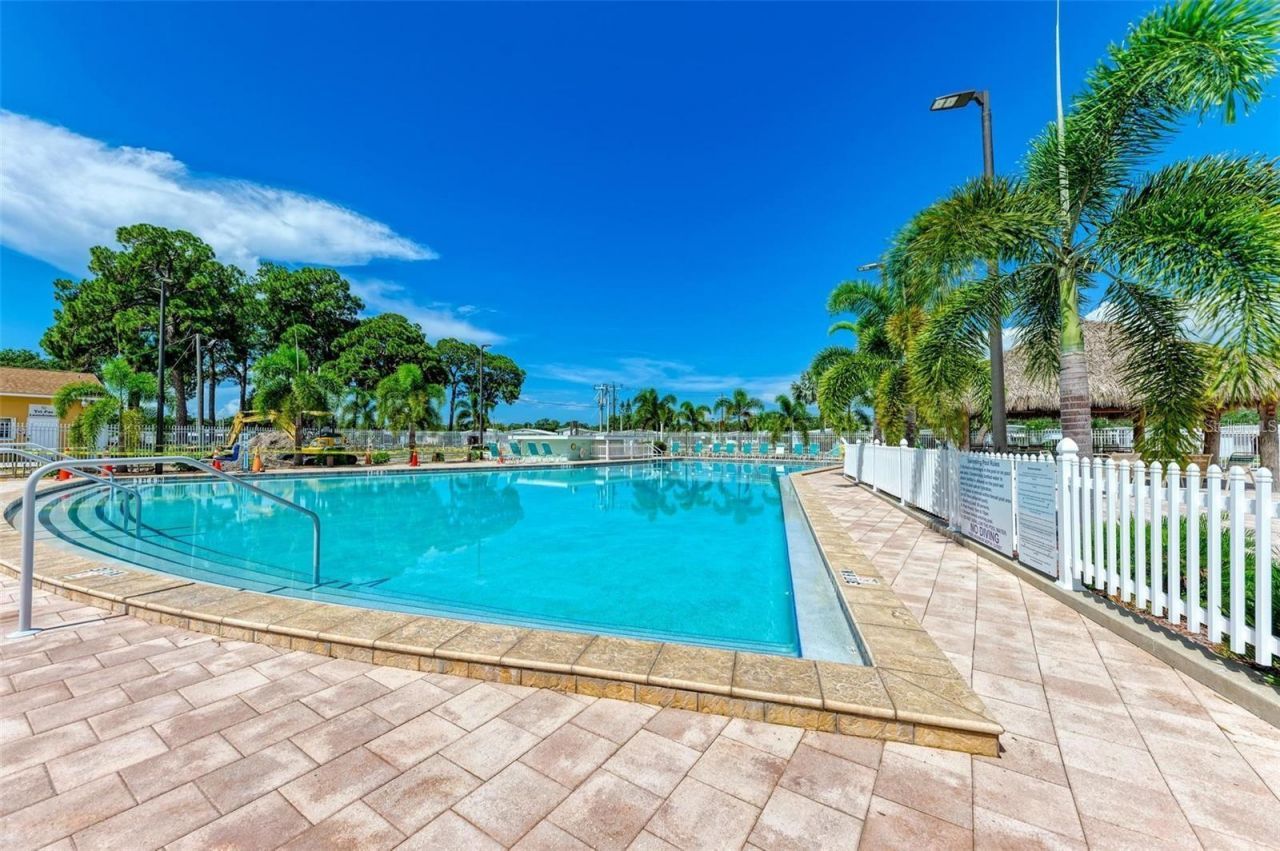 4921 Pebble Beach Avenue, Sarasota, FL 34234 Photo