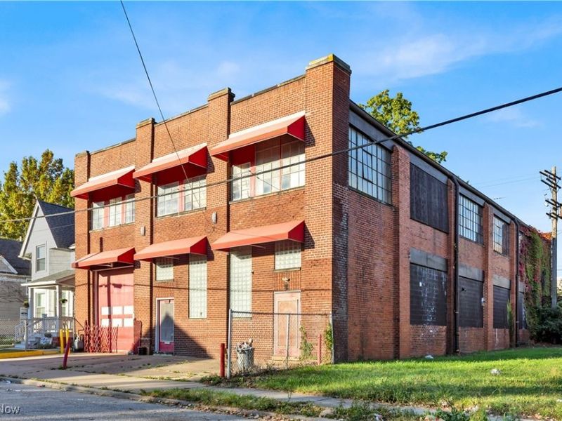 2032 W 105th Street, Cleveland, OH 44102 Photo 2