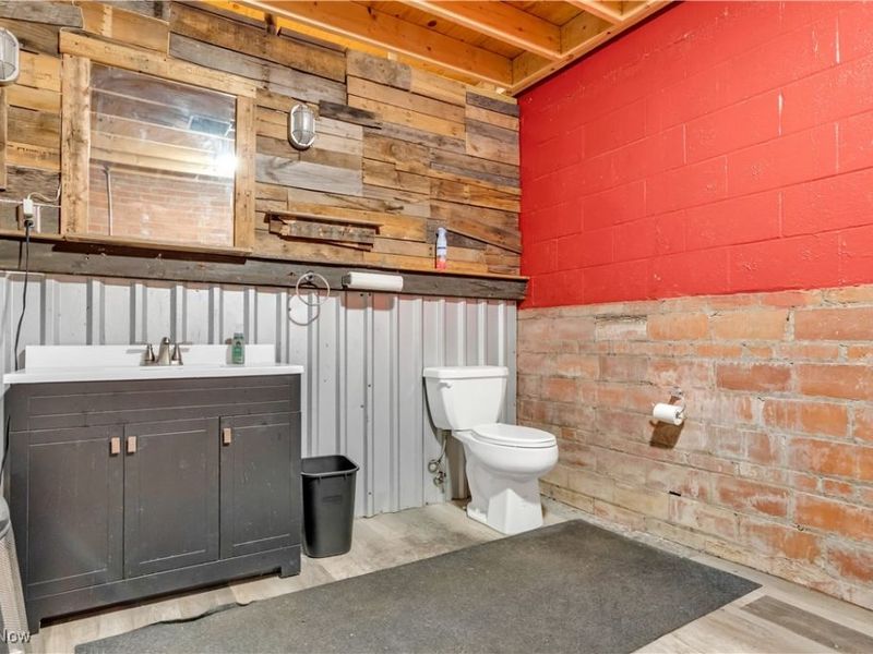 2032 W 105th Street, Cleveland, OH 44102 Photo 21