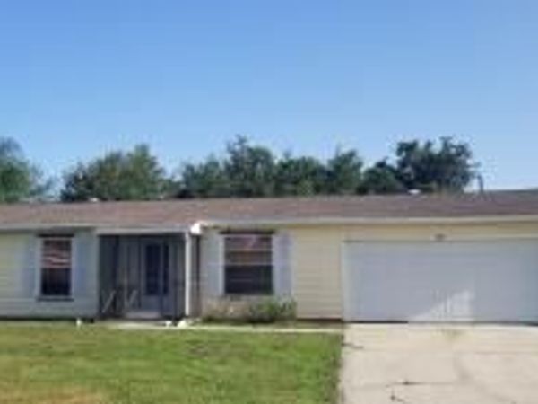 566 NW Marion Avenue, Port St. Lucie, FL 34983