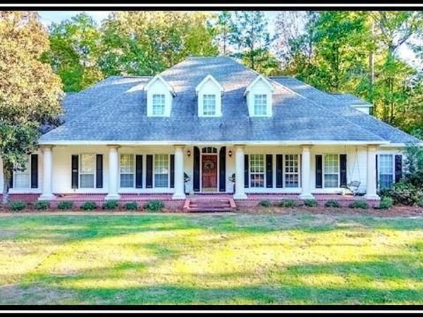 3709 Lyles Dr., Oxford, MS 38655