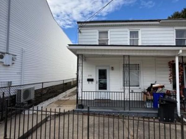 216 S CHESTNUT STREET, MT CARMEL, PA 17851