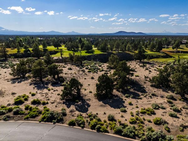 65877 Sage Canyon Court, Unit 180, Bend, OR 97701