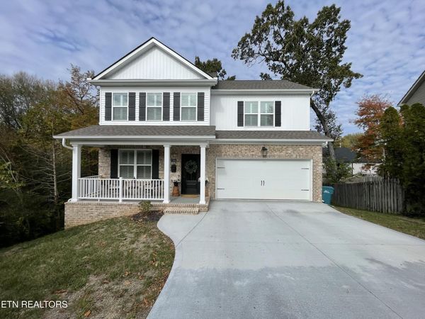 1204 Emerald Forest Ln Lane, Powell, TN 37849