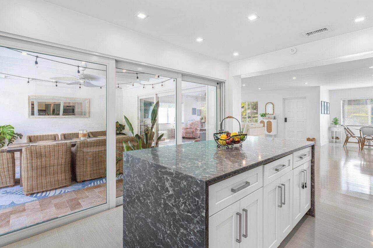 92 18th Avenue S, Lake Worth Beach, FL 33460 Photo