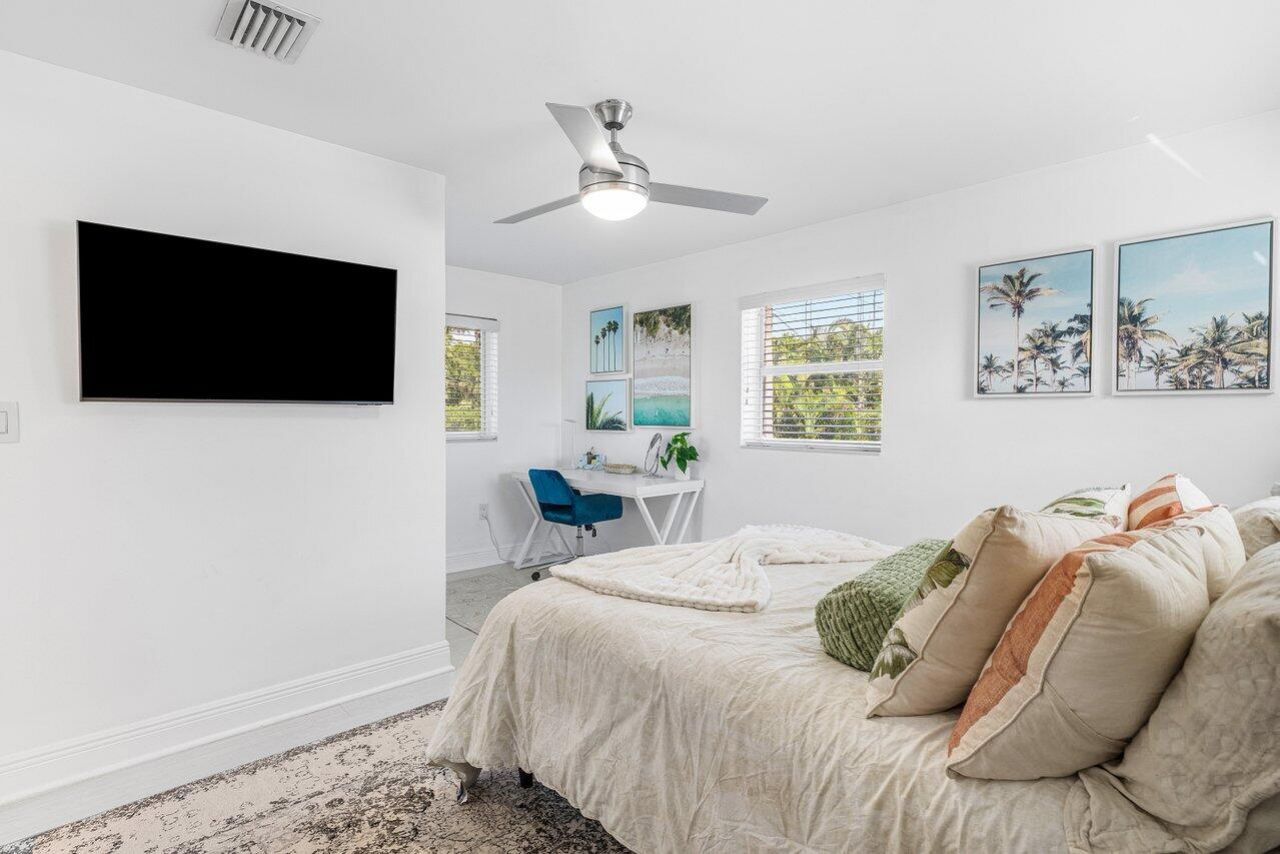 92 18th Avenue S, Lake Worth Beach, FL 33460 Photo