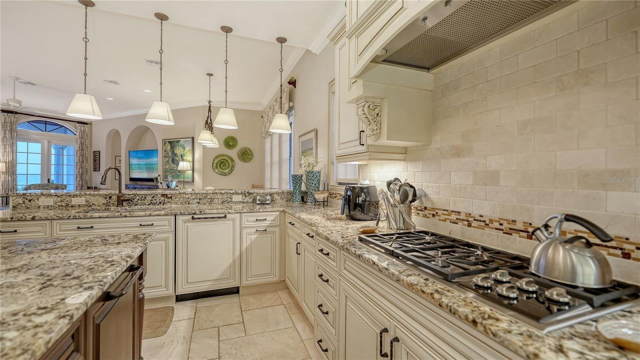 6001 Gulf Of Mexico Drive, Longboat Key, FL 34228 Photo