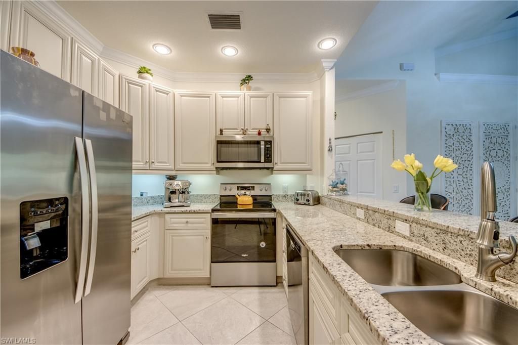 1051 Winding Pines Cir, Unit 203, Cape Coral, FL 33909 Photo