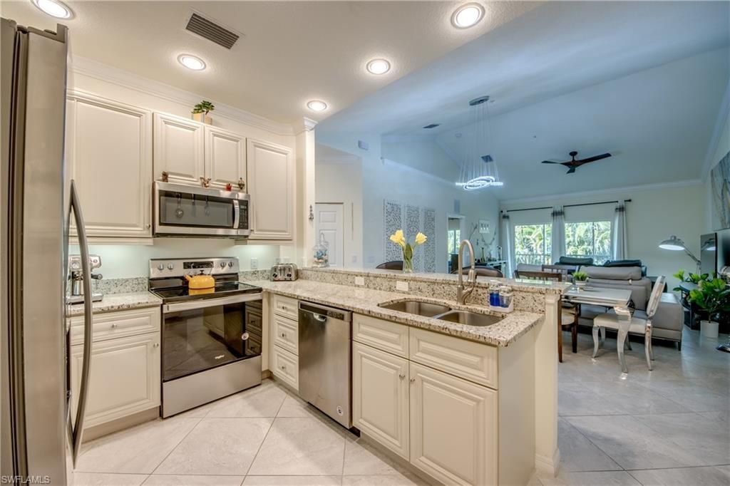 1051 Winding Pines Cir, Unit 203, Cape Coral, FL 33909 Photo