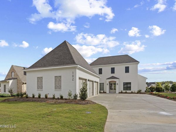 102 Venice Circle, Madison, MS 39110