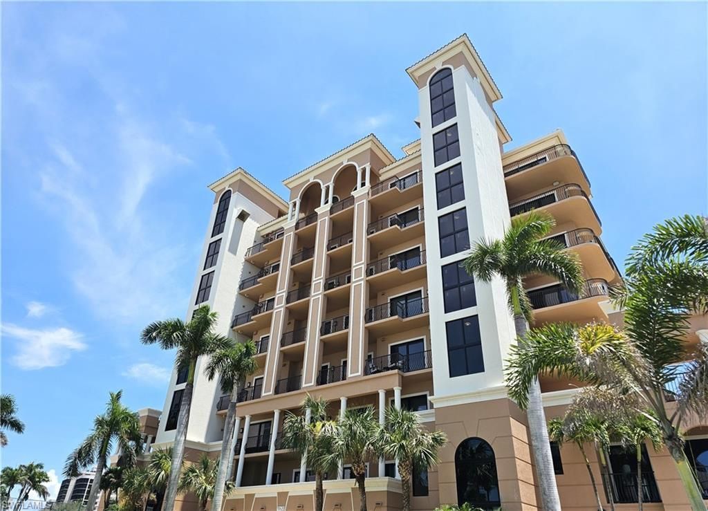10620 Gulf Shore Dr, Unit 201, Naples, FL 34108 Photo