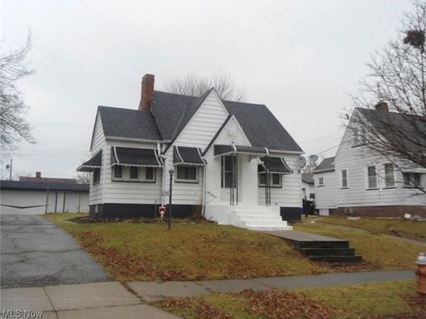 17111 Ridgeton Drive, Cleveland, OH 44128