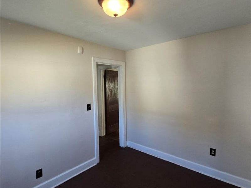 17111 Ridgeton Drive, Cleveland, OH 44128 Photo 15