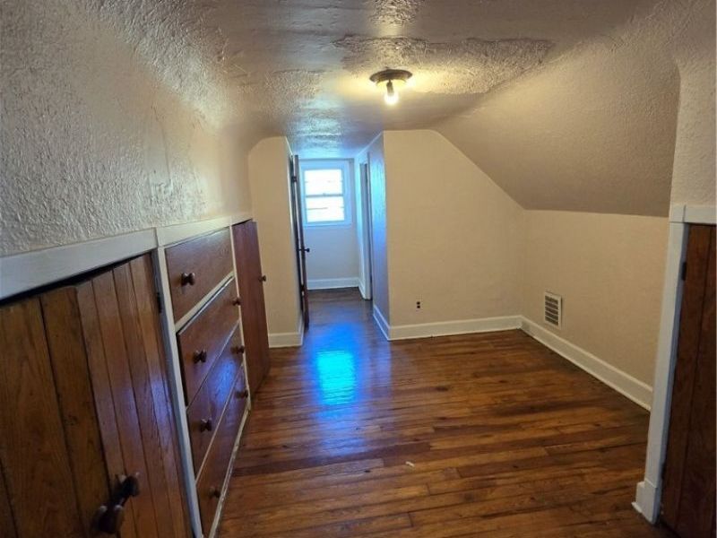 17111 Ridgeton Drive, Cleveland, OH 44128 Photo 16