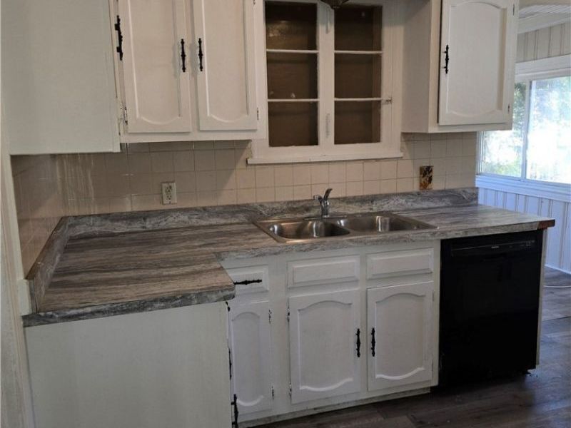 17111 Ridgeton Drive, Cleveland, OH 44128 Photo 9