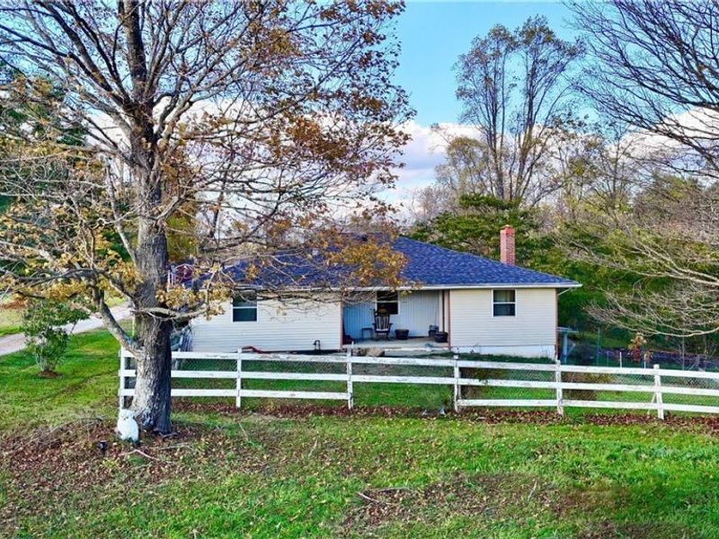 966 State Route 555, Little Hocking, OH 45742 Photo 1