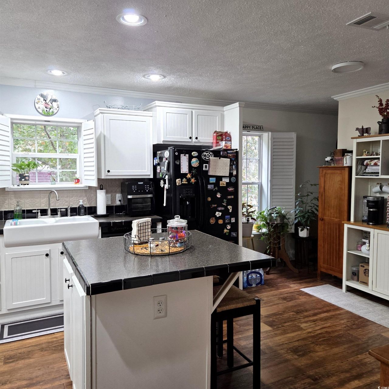 61 Saxon Ct. Photo 16