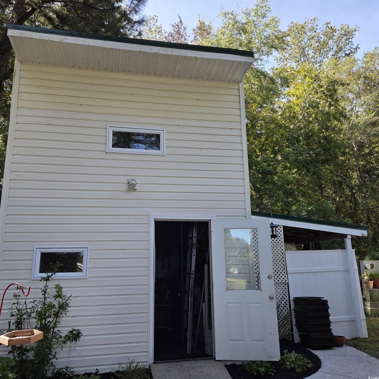 61 Saxon Ct. Photo 31