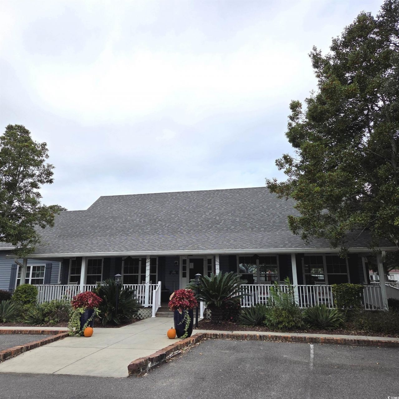 61 Saxon Ct. Photo 37